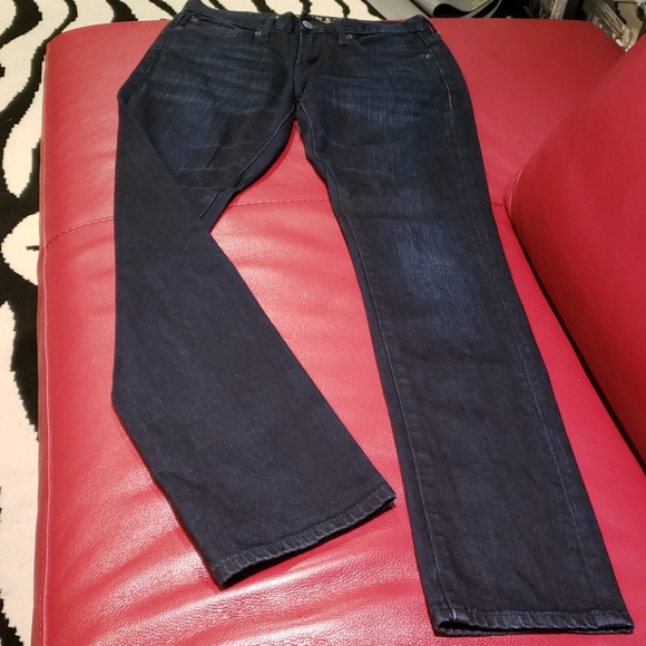 American Eagle Outfitters Other - A & E Outfitters Skinny Jeans